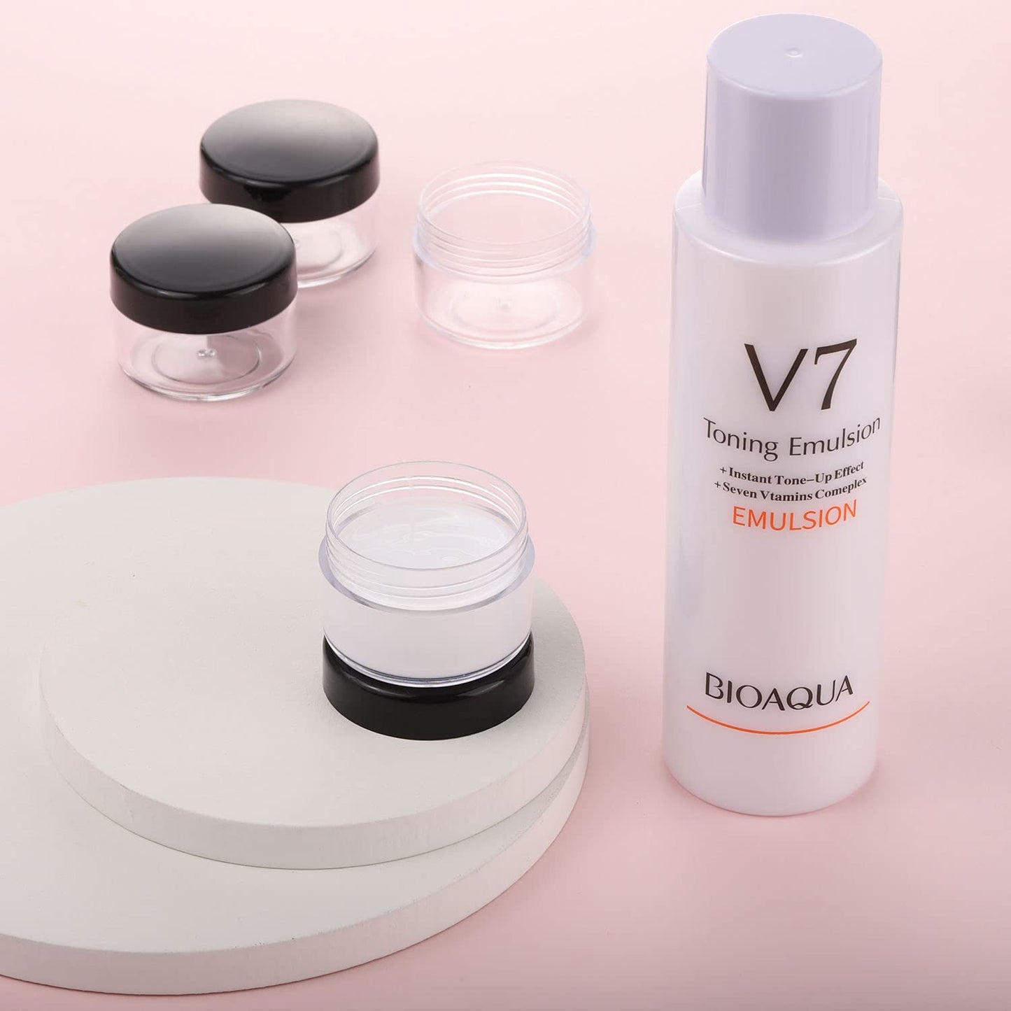 Refillable Cosmetic Sample Jars - 100 Pack 15g (0.5oz) Black Small Travel Containers with Lids + 10 Mini Makeup Spatulas - BPA Free