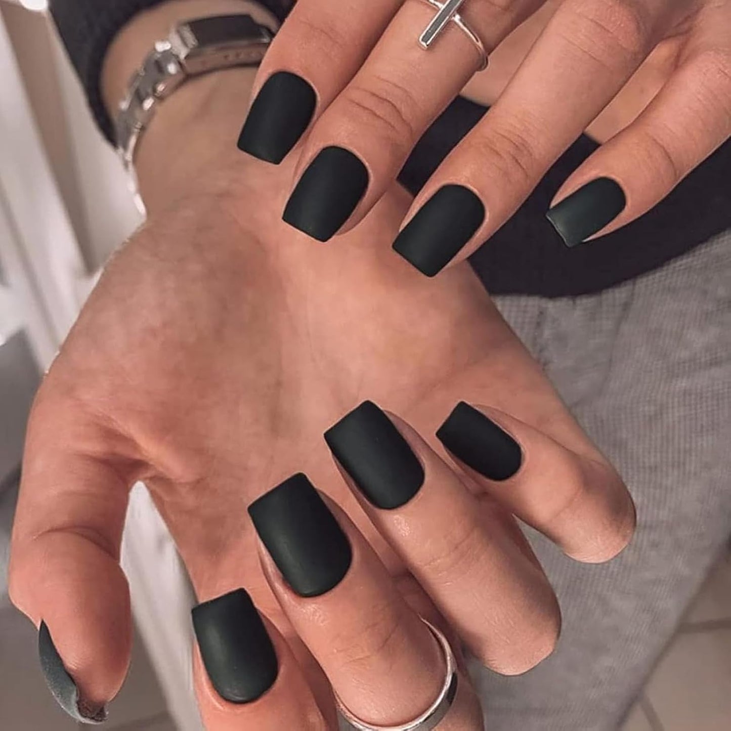 NovaCharm 12ml Black Matte Nail Polish, Quick Dry Nail Lacquer for Nail Art Varnish, Mist Effect Matte Finish Velvet Nail Polish, Silky Velvet Fingernail Polish For Women Girls Manicure DIY at Home