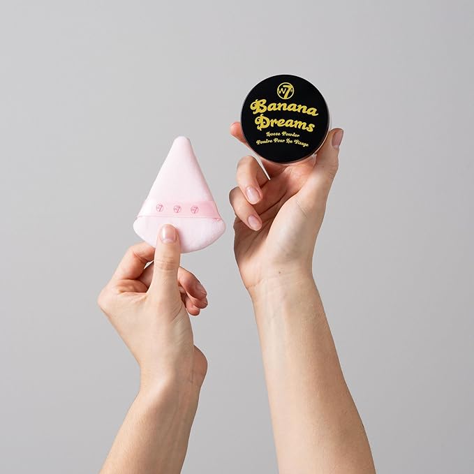 W7 Banana Dreams Application Set - Yellow-Toned Loose Setting Face Powder & Triangle Precision Powder Puff