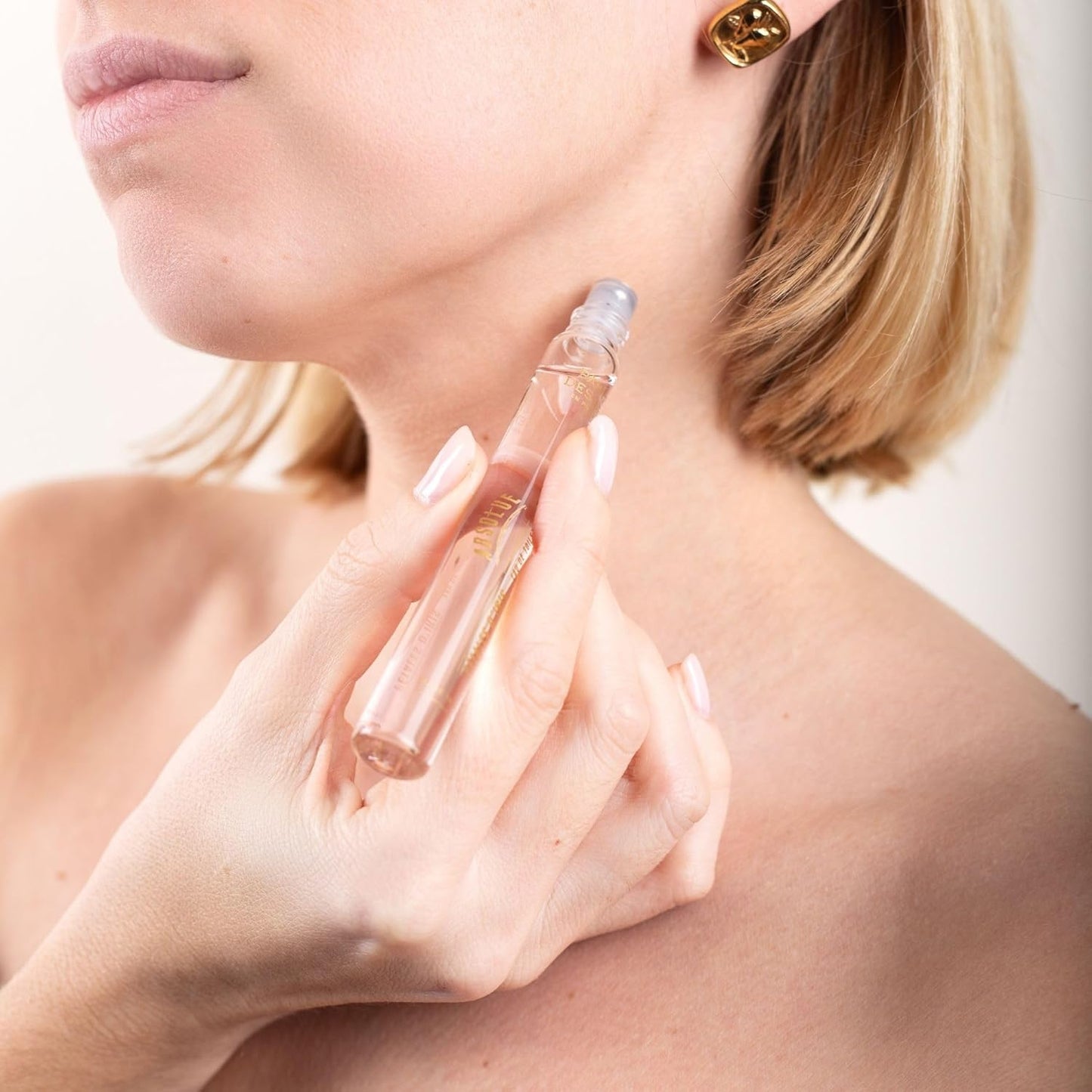 Panier des Sens - Rose Roll-on Eau de Toilette 0.3 Floz – Floral & Feminine Fragrance - Mini Perfume for Women - Parfum Crafted in Grasse, France - Daily Use - Light Travel Perfume