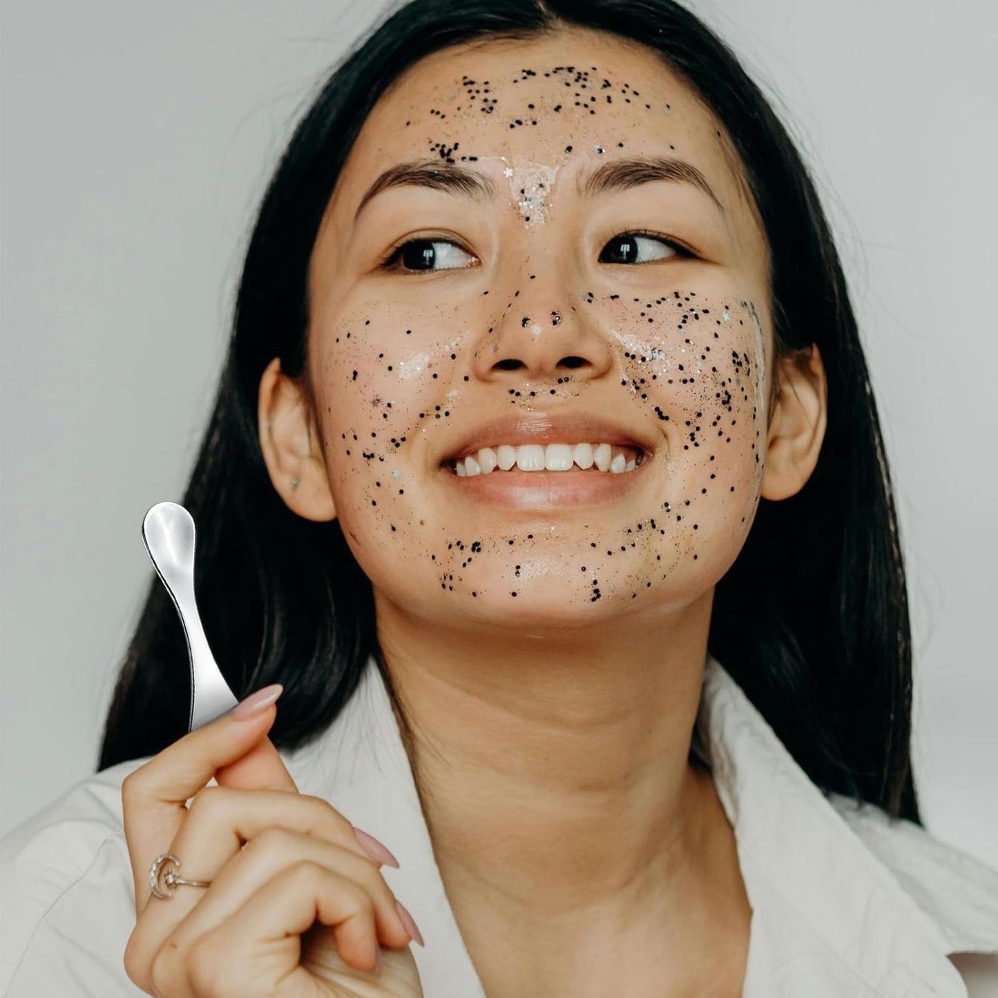 Aswewamt 6Pcs Mini Metal Makeup Spatula Facial Massage Scoop Heart-shaped Skincare Spatula Silver Cream Dig Beauty Spoons Reusable Cosmetic Applicator for Mixing and Sampling Face Mask Cream Lotions