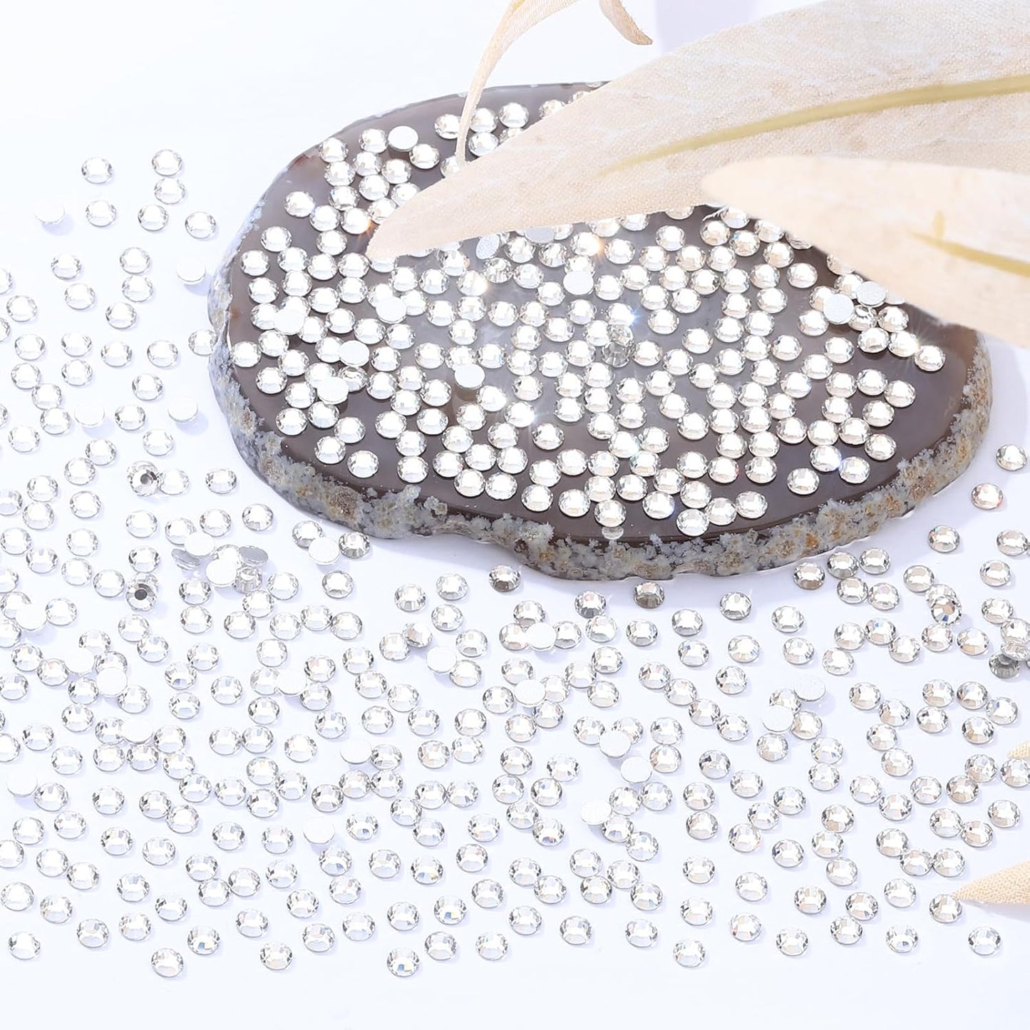 Crystal Clear Flatback Rhinestones, Glass Rhinestones for Nail Art and Craft, Glue Fix, Loose Crystal Gemstones(Crystal, SS4, 2880pcs, 1.5-1.7mm)