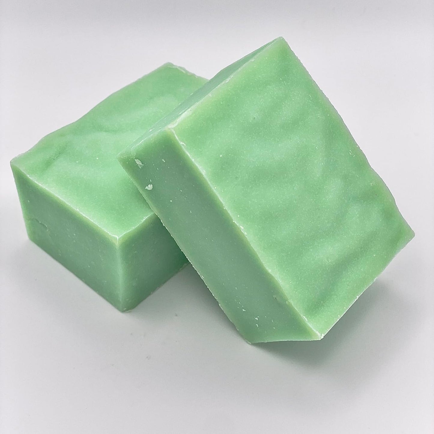 Pure Bison Tallow Buff Shampoo Bar, Mountain Rain, (2 pack) - Scents of Sea Salt, Moss, & Freesia - Cleans, Moisturizes, Naturally Derived, No Dyes, No Chemicals, No Preservatives