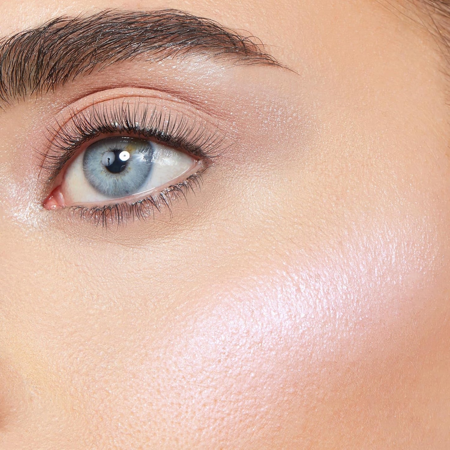 ColourPop x Twilight Super Shock Highlighter Makeup - High-Pigment, Crème-Powder Face Makeup - Buildable & Blendable Formula with a Unique Bouncy Texture - Vampire Skin (0.15 oz)